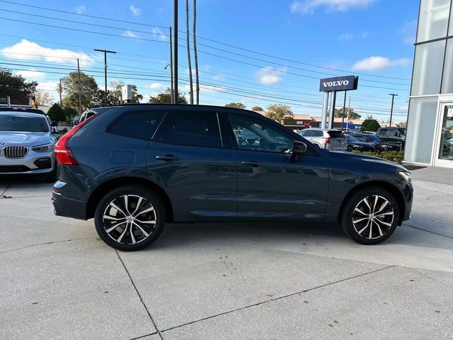 2024 Volvo XC60 Plus Dark Theme