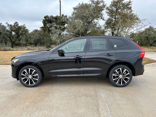 2024 Volvo XC60 Plus Dark Theme