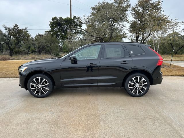 2024 Volvo XC60 Plus Dark Theme