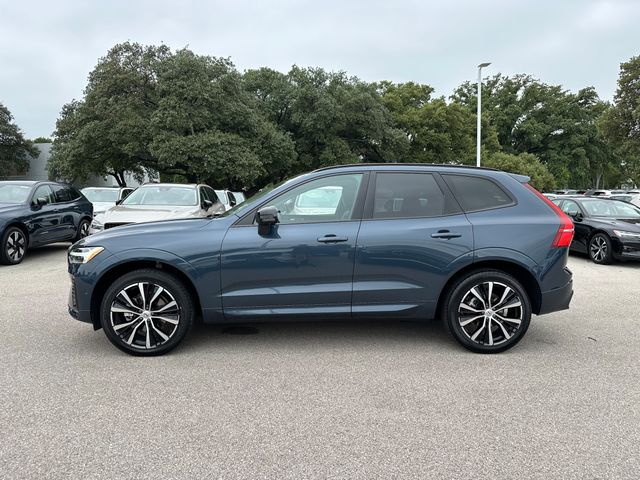 2024 Volvo XC60 Plus Dark Theme