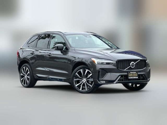 2024 Volvo XC60 Plus Dark Theme