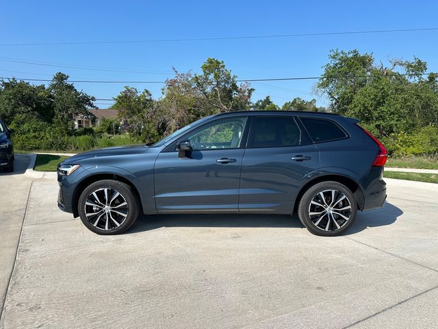 2024 Volvo XC60 Plus Dark Theme