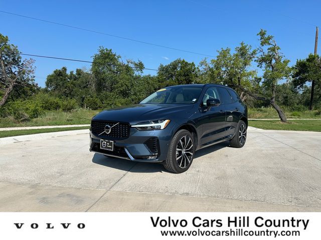 2024 Volvo XC60 Plus Dark Theme