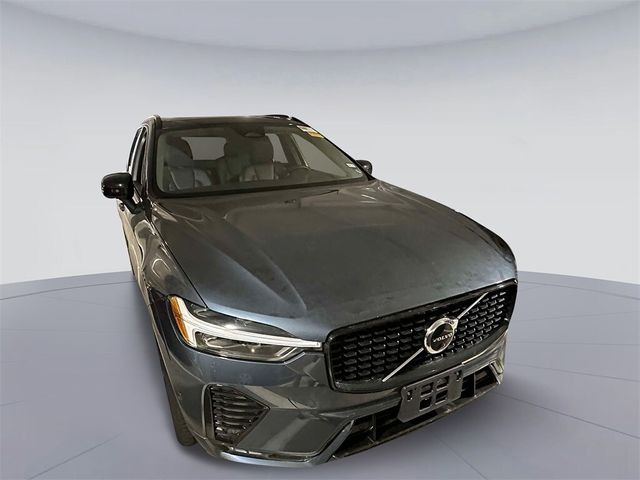 2024 Volvo XC60 Plus Dark Theme