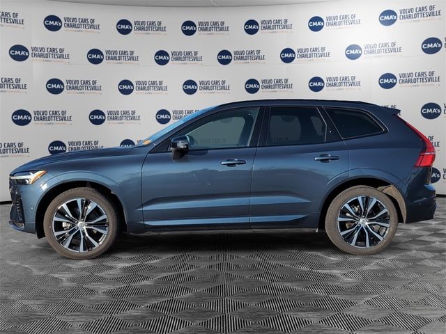 2024 Volvo XC60 Plus Dark Theme