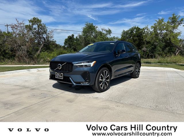 2024 Volvo XC60 Plus Dark Theme