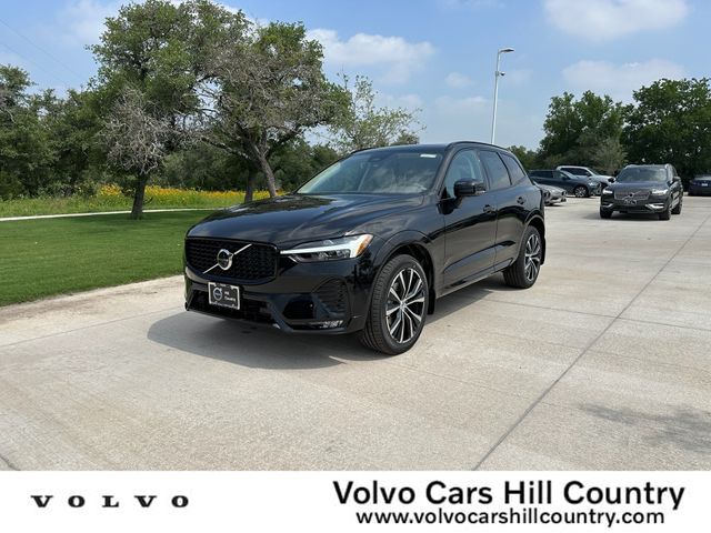 2024 Volvo XC60 Plus Dark Theme