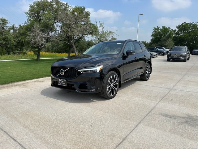 2024 Volvo XC60 Plus Dark Theme