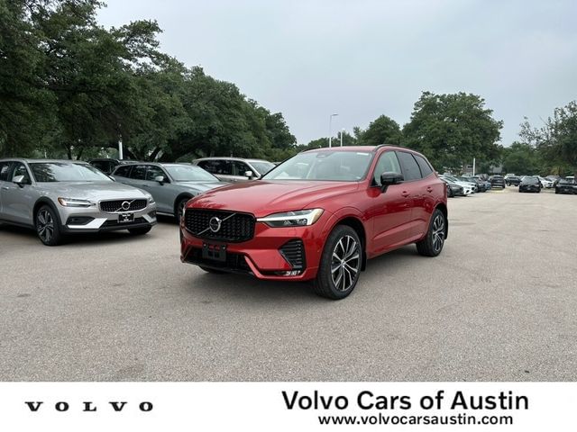 2024 Volvo XC60 Plus Dark Theme