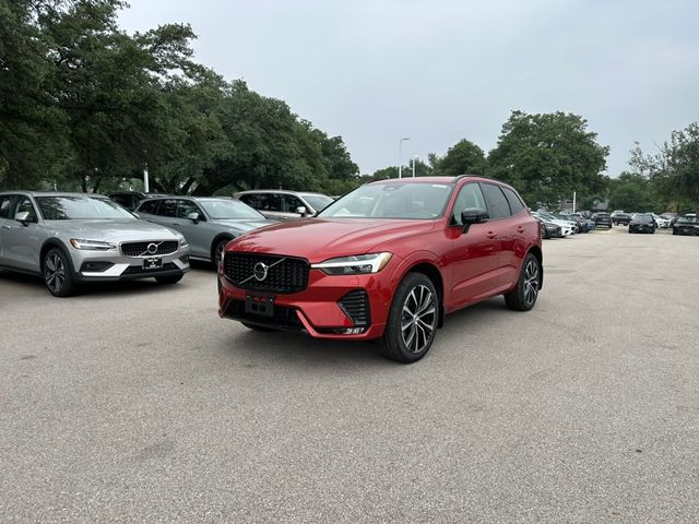 2024 Volvo XC60 Plus Dark Theme