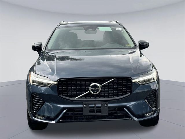 2024 Volvo XC60 Plus Dark Theme