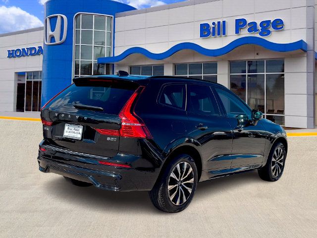 2024 Volvo XC60 Plus Dark Theme