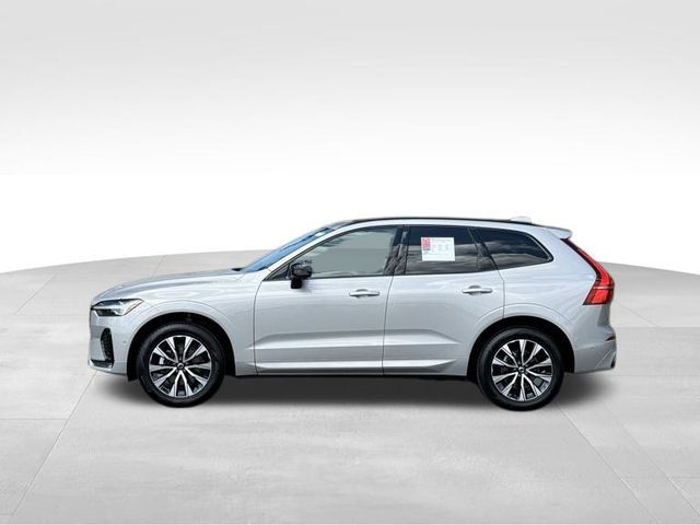 2024 Volvo XC60 Plus Dark Theme