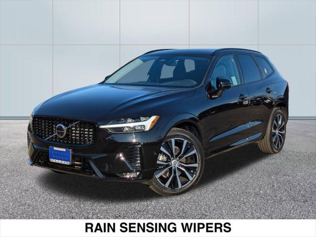 2024 Volvo XC60 Plus Dark Theme