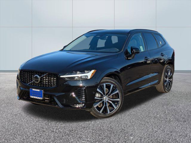 2024 Volvo XC60 Plus Dark Theme