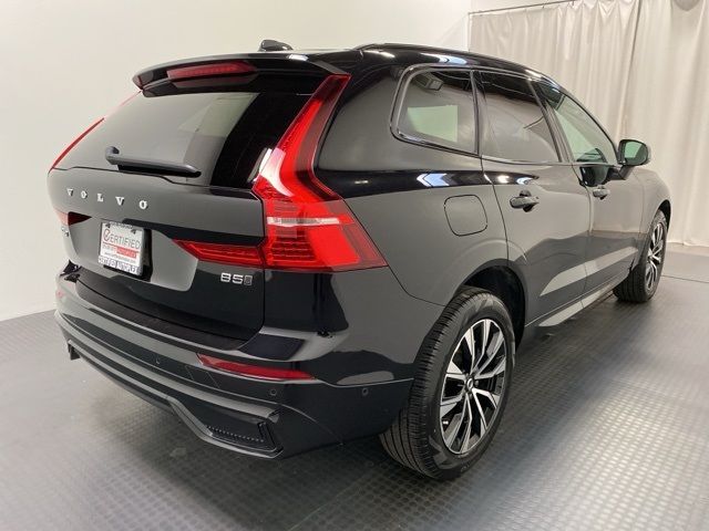 2024 Volvo XC60 Plus Dark Theme