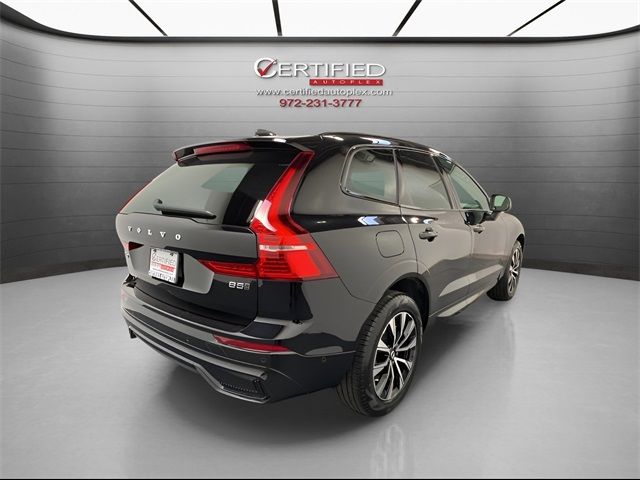 2024 Volvo XC60 Plus Dark Theme