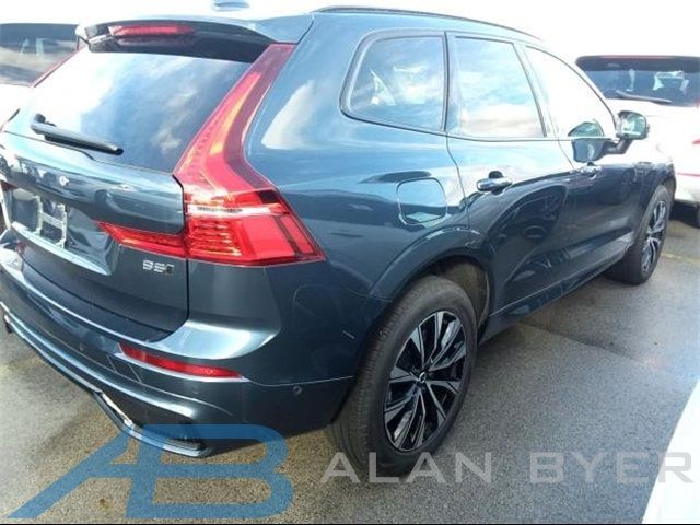 2024 Volvo XC60 Plus Dark Theme