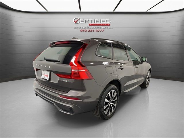 2024 Volvo XC60 Plus Dark Theme