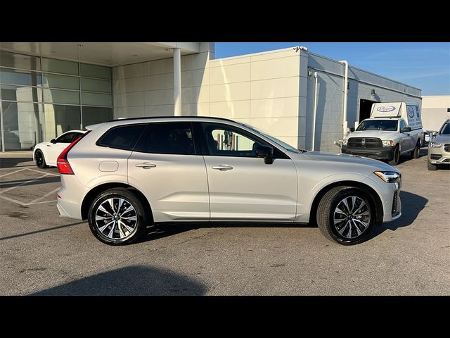 2024 Volvo XC60 Plus Dark Theme