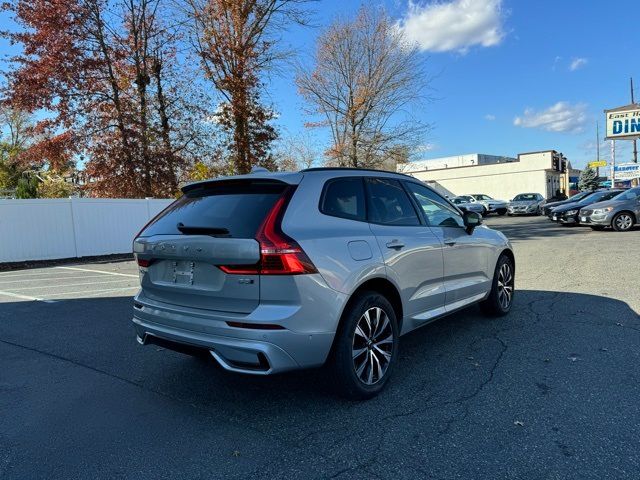 2024 Volvo XC60 Plus Dark Theme