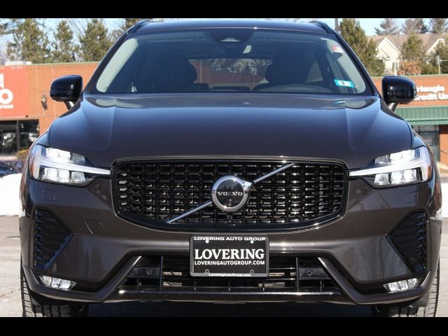 2024 Volvo XC60 Plus Dark Theme