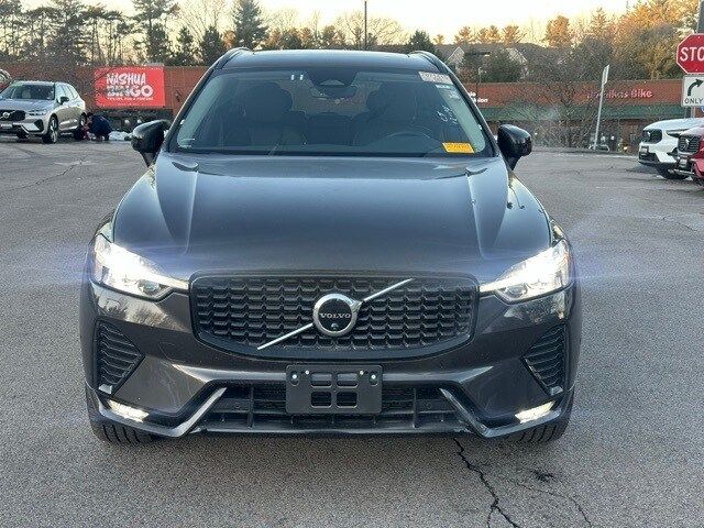 2024 Volvo XC60 Plus Dark Theme