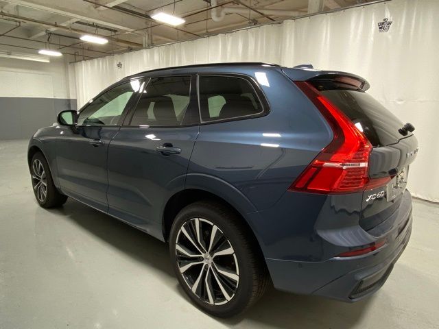 2024 Volvo XC60 Plus Dark Theme