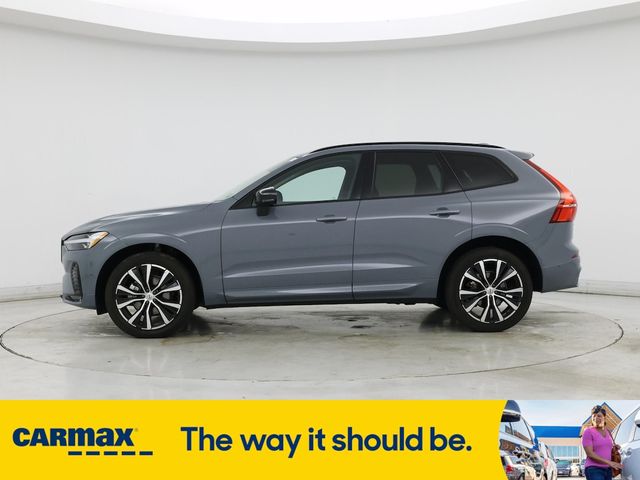 2024 Volvo XC60 Plus Dark Theme