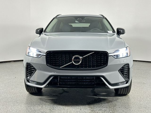 2024 Volvo XC60 Plus Dark Theme