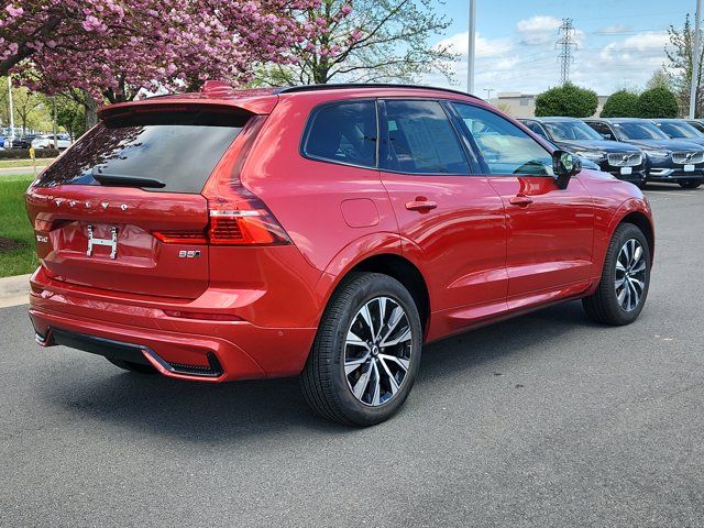 2024 Volvo XC60 Plus Dark Theme
