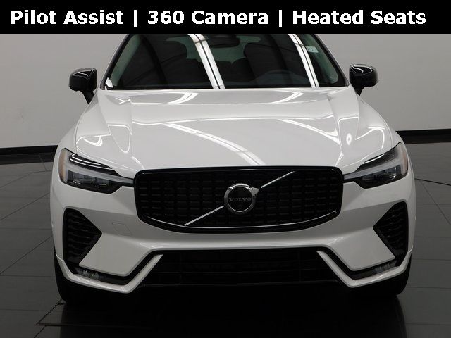 2024 Volvo XC60 Plus Dark Theme