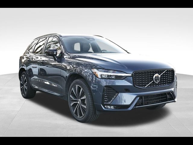 2024 Volvo XC60 Plus Dark Theme