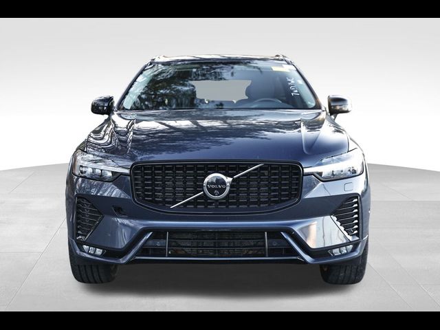 2024 Volvo XC60 Plus Dark Theme