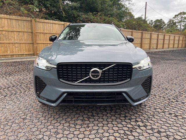 2024 Volvo XC60 Plus Dark Theme