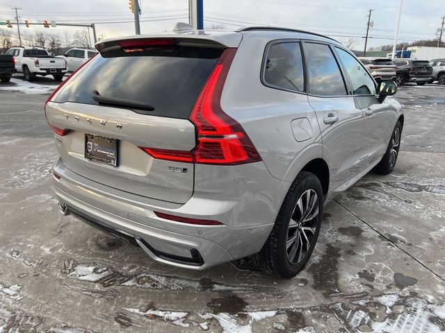 2024 Volvo XC60 Plus Dark Theme