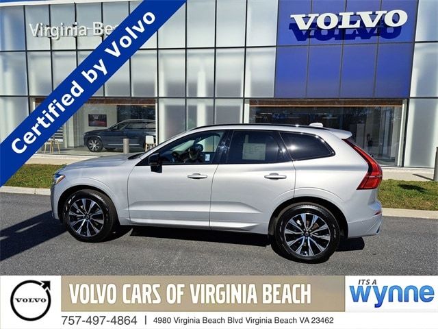 2024 Volvo XC60 Plus Dark Theme