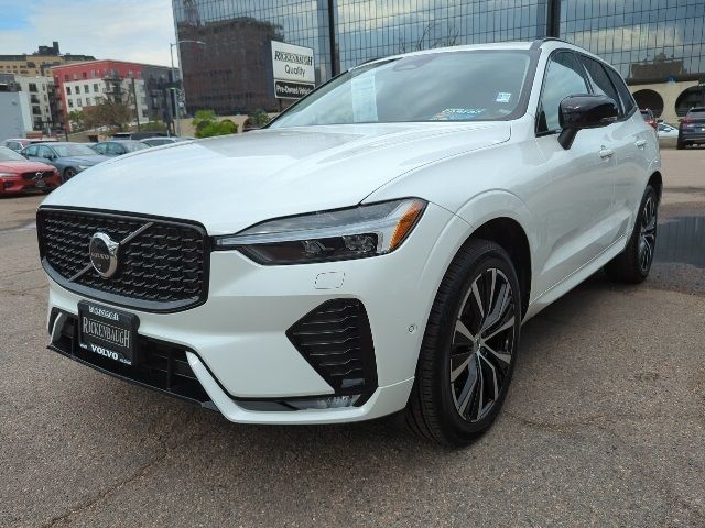 2024 Volvo XC60 Plus Dark Theme