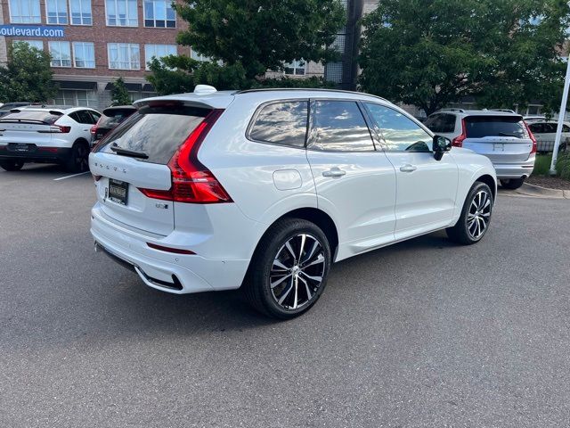 2024 Volvo XC60 Plus Dark Theme