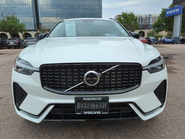 2024 Volvo XC60 Plus Dark Theme