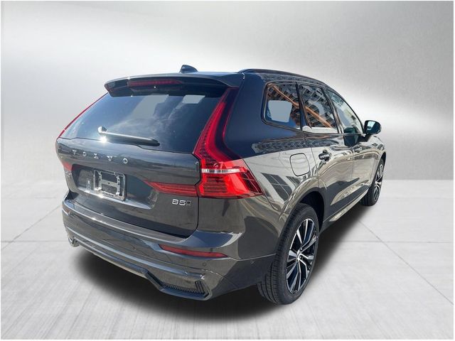 2024 Volvo XC60 Plus Dark Theme