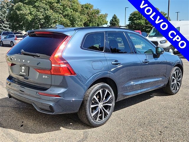 2024 Volvo XC60 Plus Dark Theme