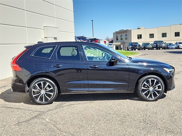 2024 Volvo XC60 Plus Dark Theme