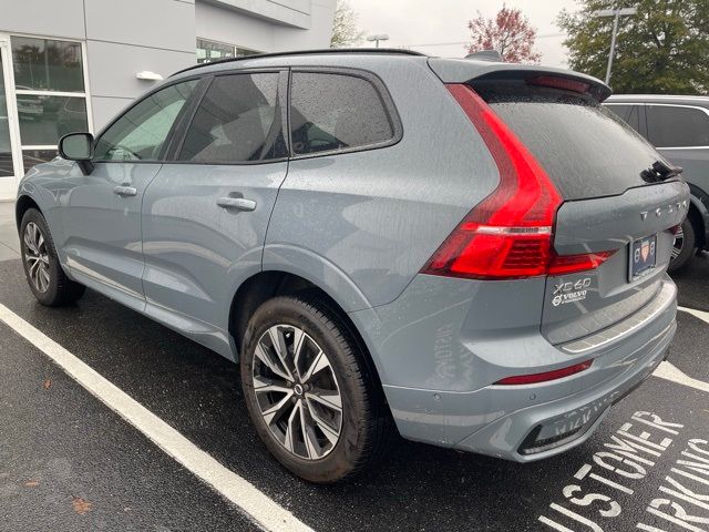 2024 Volvo XC60 Plus Dark Theme