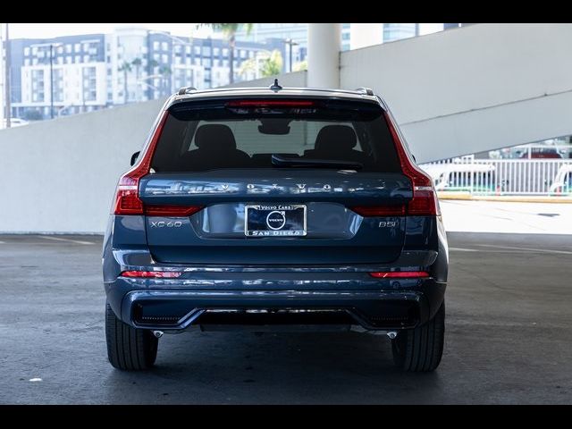 2024 Volvo XC60 Plus Dark Theme