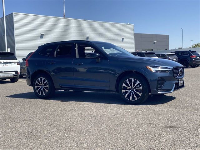 2024 Volvo XC60 Plus Dark Theme