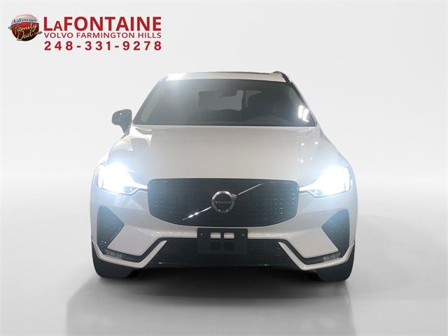 2024 Volvo XC60 Plus Dark Theme