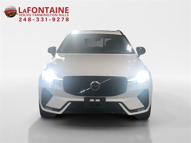 2024 Volvo XC60 Plus Dark Theme