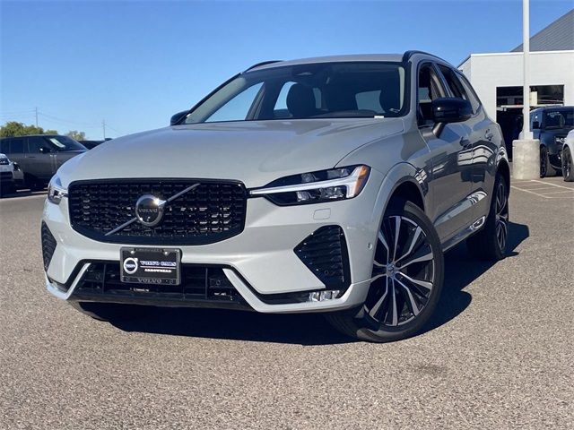 2024 Volvo XC60 Plus Dark Theme