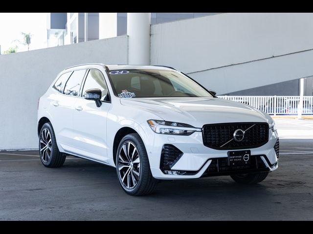 2024 Volvo XC60 Plus Dark Theme